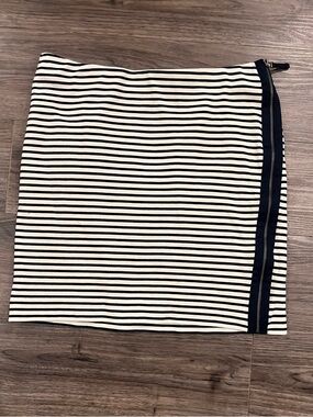 Madewell Striped Black and White Zipper Pencil Skirt